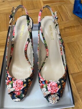 Nine West Floral Slingback Peep-Toe Heels - Black Floral with Pink Roses